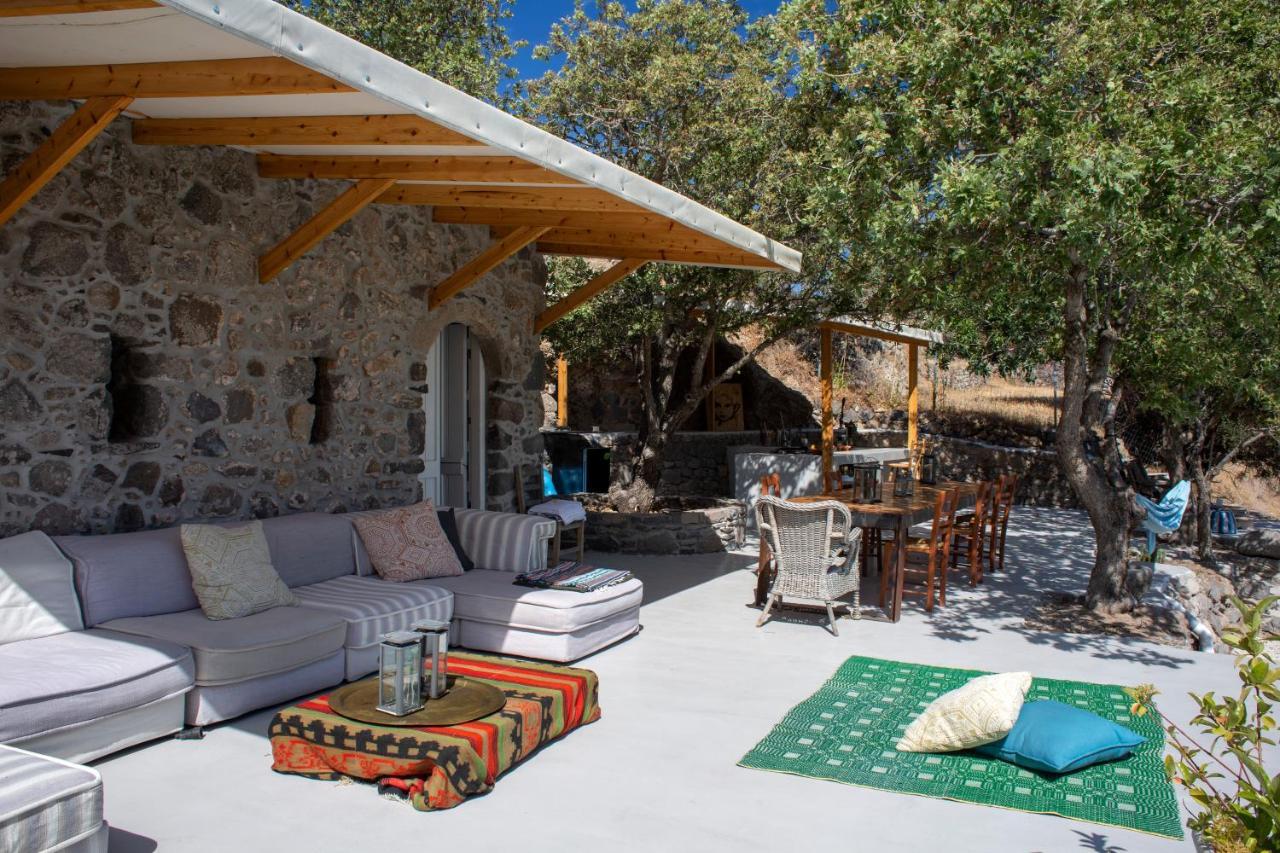 My Old Stone House In A 2 000 Sqm Private Garden With Fab Glamping Tent Mandrákion Eksteriør billede