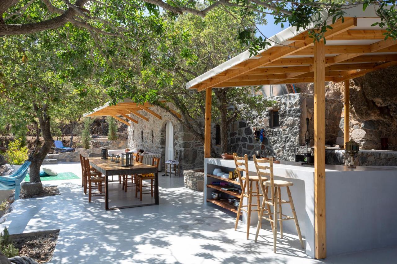 My Old Stone House In A 2 000 Sqm Private Garden With Fab Glamping Tent Mandrákion Eksteriør billede