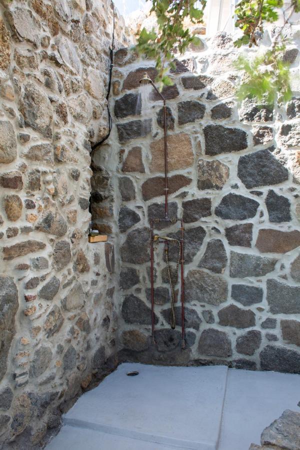 My Old Stone House In A 2 000 Sqm Private Garden With Fab Glamping Tent Mandrákion Eksteriør billede