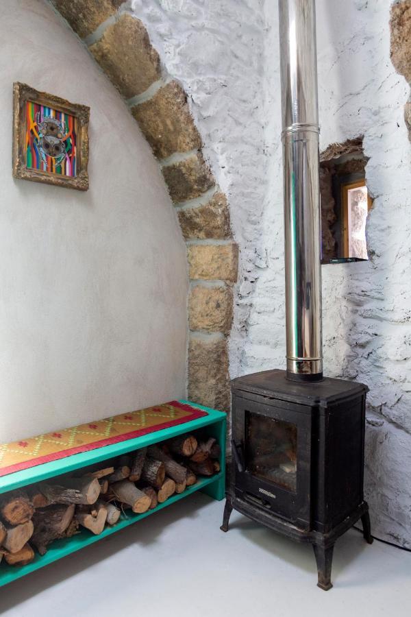 My Old Stone House In A 2 000 Sqm Private Garden With Fab Glamping Tent Mandrákion Eksteriør billede